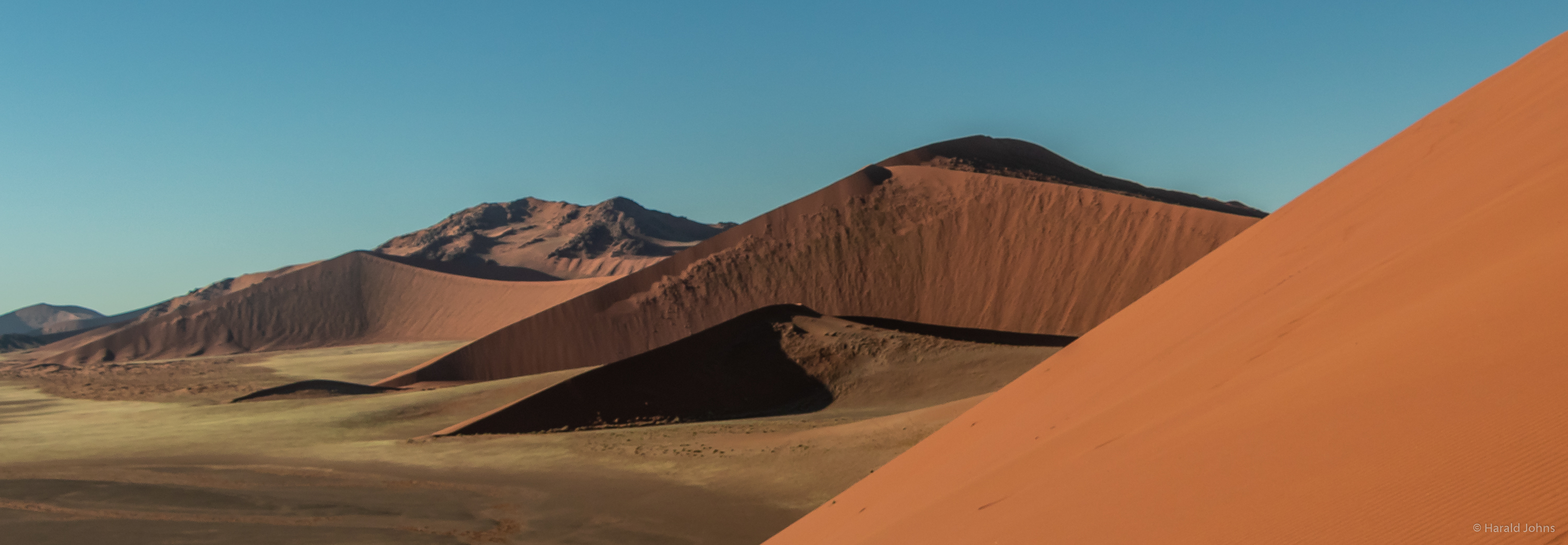 Rost in seiner schönsten Form - Eisenoxid färbt die Sandkörner der Dünen rot ein.