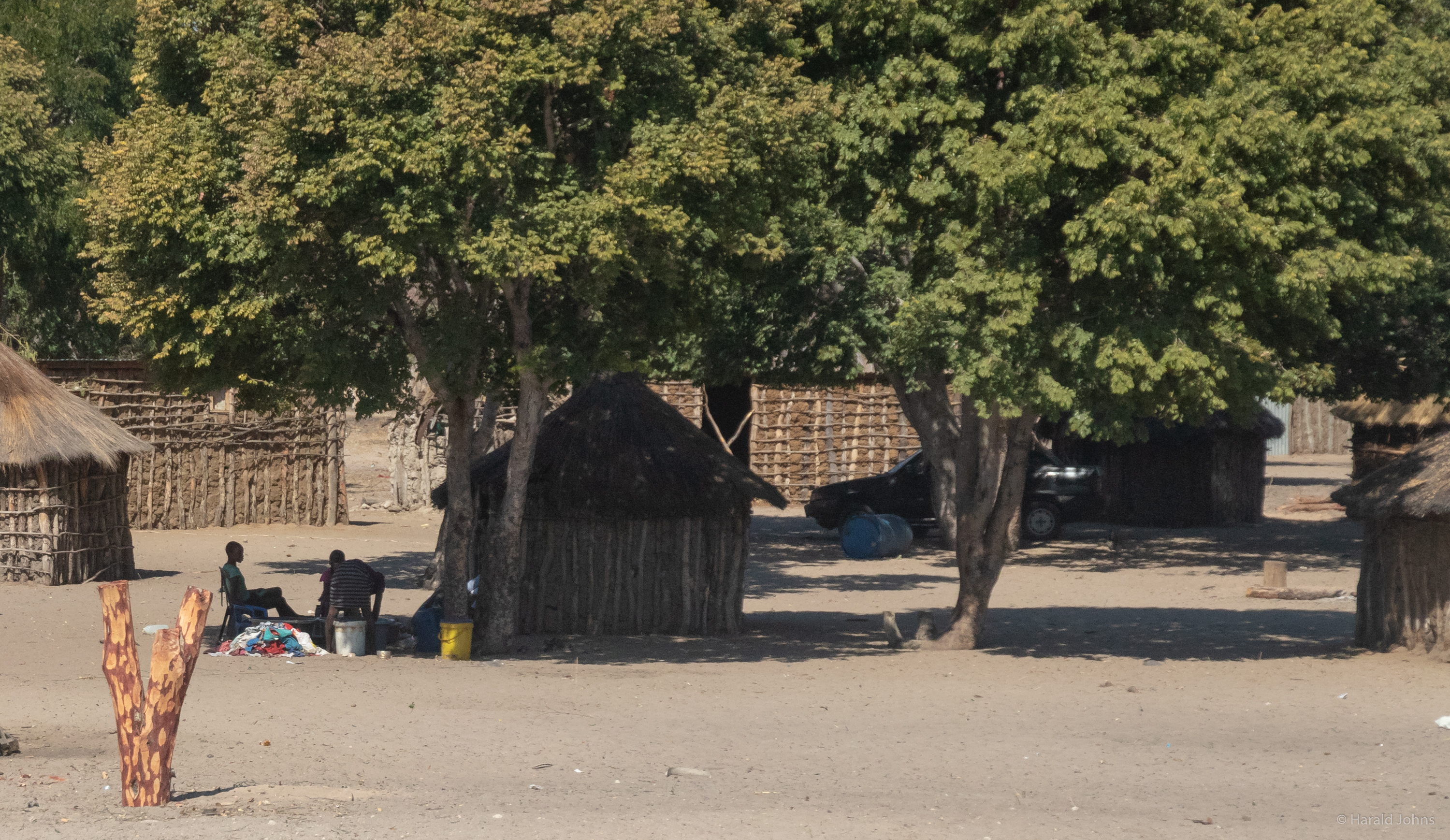 Beim Wäsche waschen - Region Kavango-Ost bei Rundu