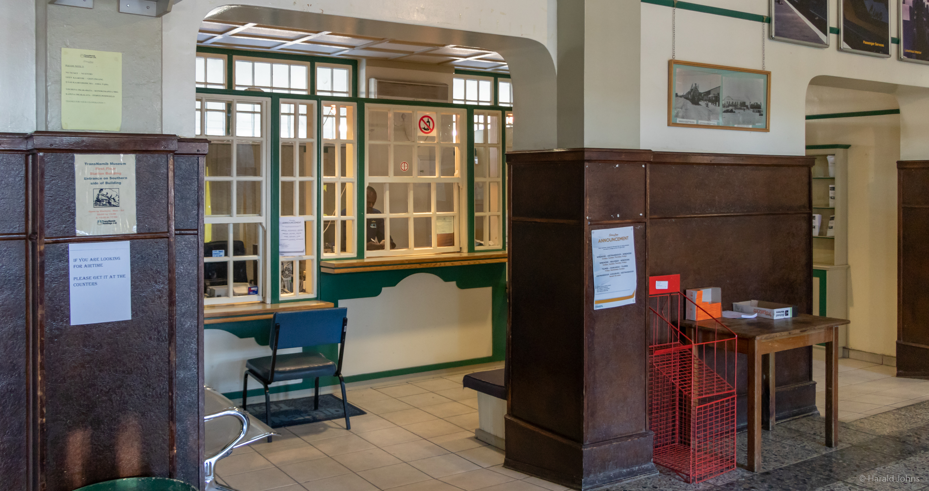 Historischer Bahnhof in Windhoek (Schalter innen)