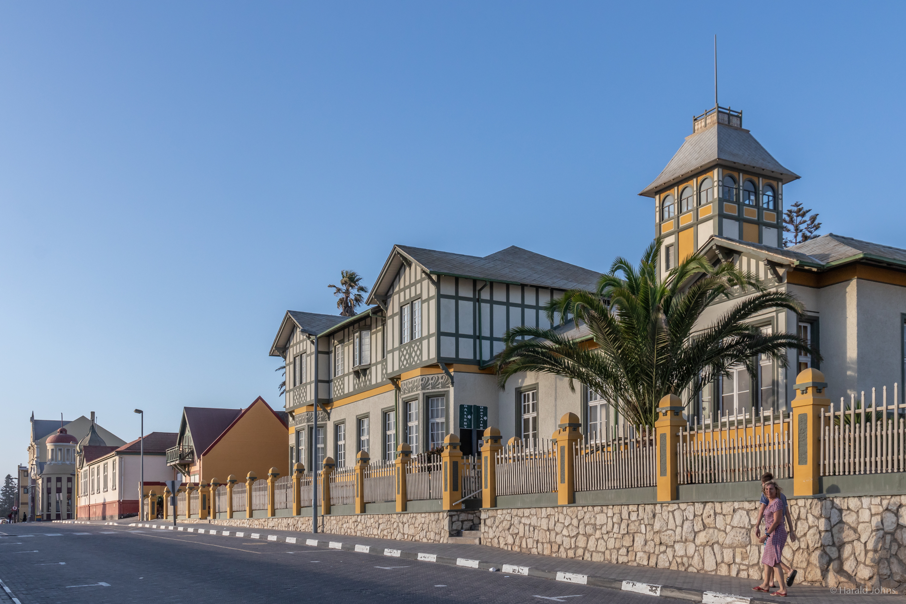 Woermannhaus, früher Handelshaus, heute Bibliothek und Touristeninformation